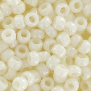 Rocalla Toho 15/0 TO15R122 - Opaque Lustered Navajo White x8g