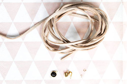 diy_bracelet_wrap_suedine_2_of_10_copyok