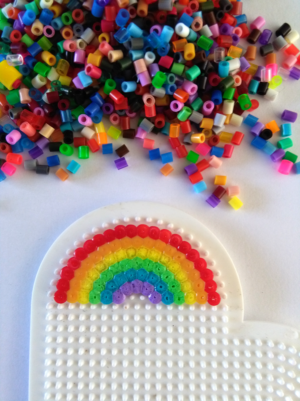 DIY Pin's planchar cuentas hama y plástico loco formas de piña y sandía : Paso 1