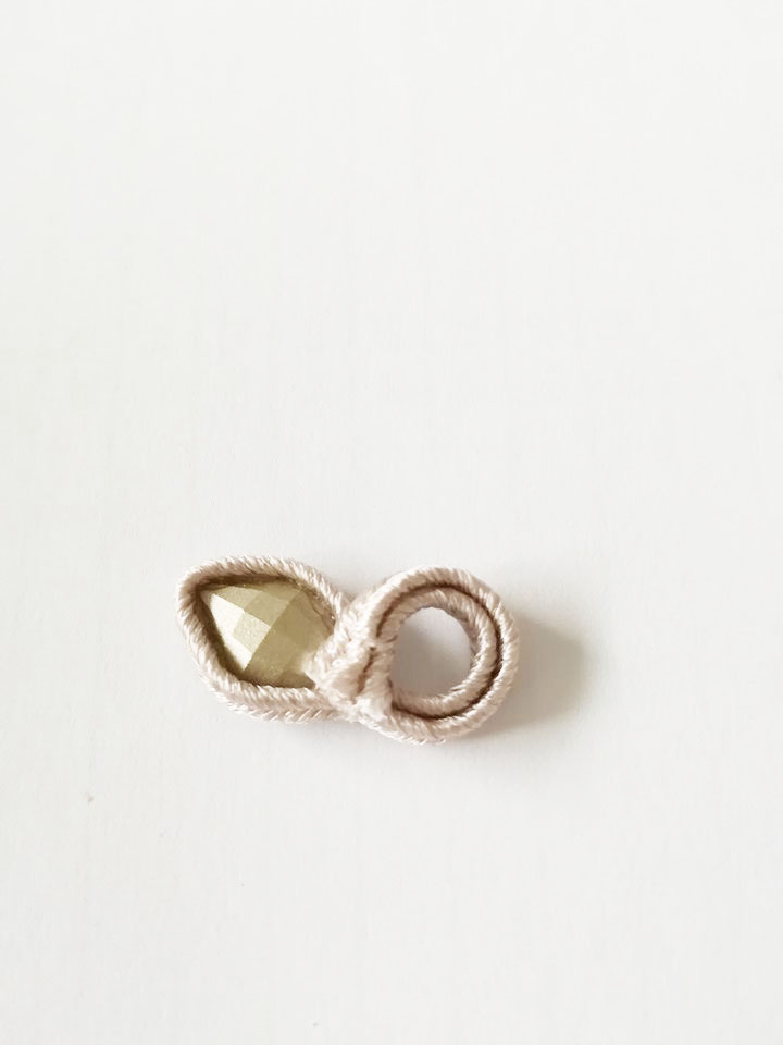 Tutoriel Boucles d'oreilles Bright Wings en soutache moonlight et cristaux Swarosvki