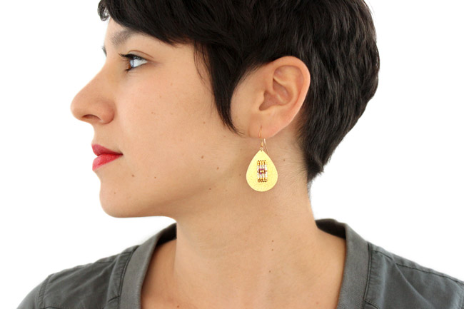 Pendientes de entrepieza con cuentas Miyuki Delicas : Paso 7 Pendientes de entrepieza con cuentas Miyuki Delicas : Paso 7