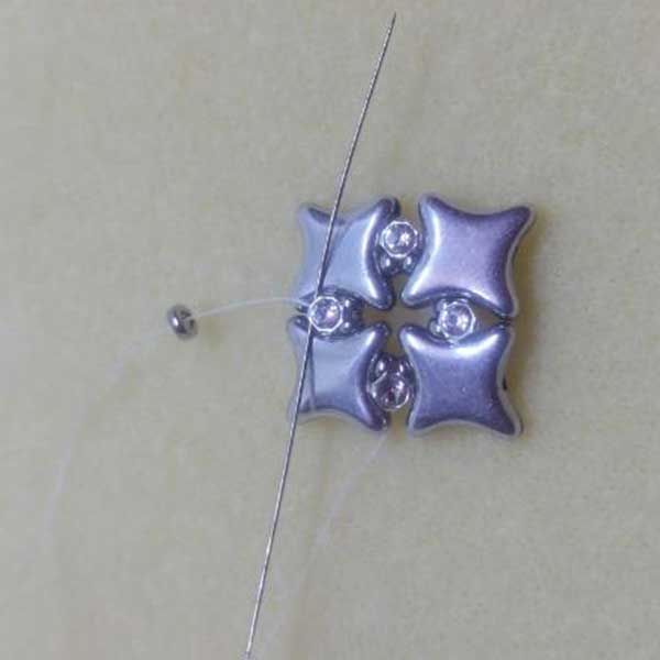 Tutoriel boucles d'oreilles facile avec des perles de verre Star Beads