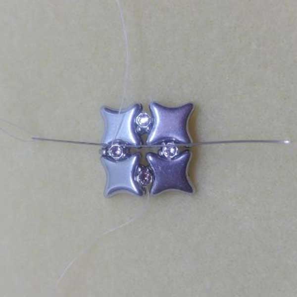 Tutoriel boucles d'oreilles facile avec des perles de verre Star Beads