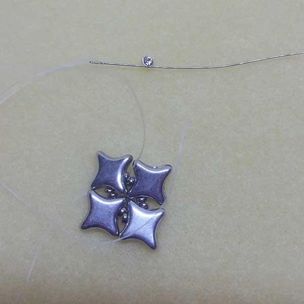 Tutoriel boucles d'oreilles DIY avec des perles de verre Star Beads