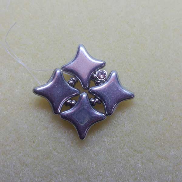 Tutoriel boucles d'oreilles DIY avec des perles de verre Star Beads