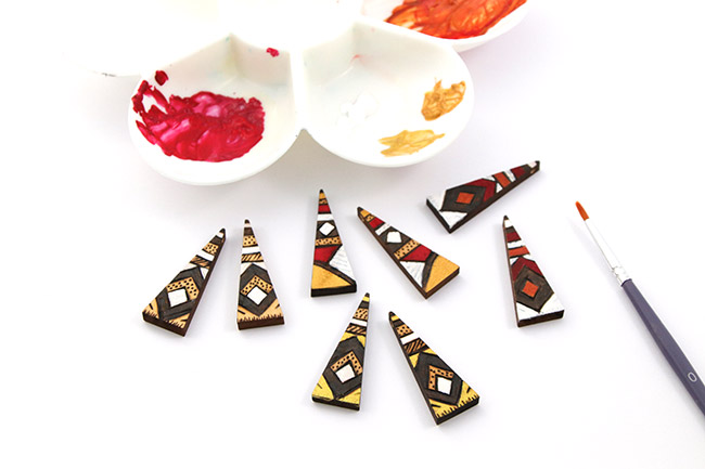 Peinture acrylique sur le bois