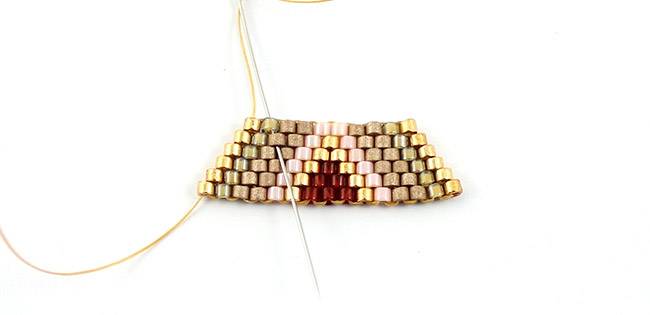 Pulsera Brick Stitch diamante oro burdeos : Paso 9 Pulsera Brick Stitch diamante oro burdeos : Paso 9