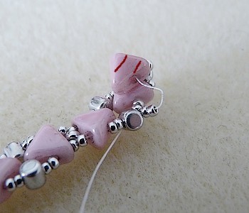 tutorial-cuentas en vidrio-brazalete Cory-Puca-12