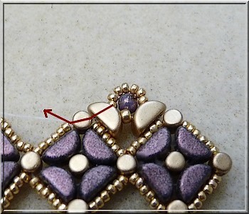 Tutoriel bijou schéma gratuit bracelet Maiya en perles en verre Kos par Puca