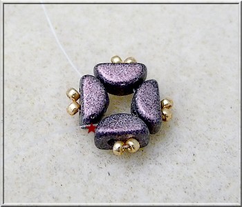 Tutoriel bijou schéma gratuit bracelet Maiya en perles en verre Kos par Puca