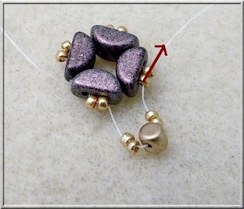 Tutoriel bijou schéma gratuit bracelet Maiya en perles en verre Kos par Puca