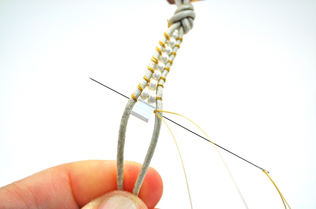 Bracelet wrap blanc et doré avec Tila beads, Rocaille Miyuki et nacrées PureCrystal