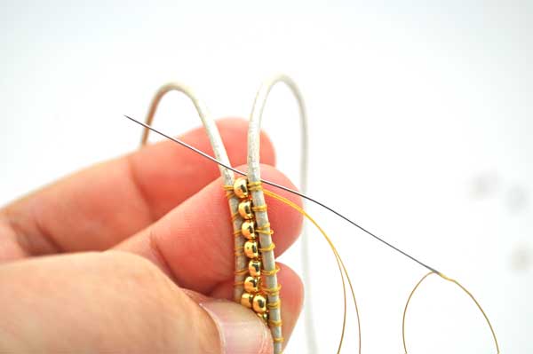 Bracelet wrap blanc et doré avec Tila beads, Rocaille Miyuki et nacrées PureCrystal