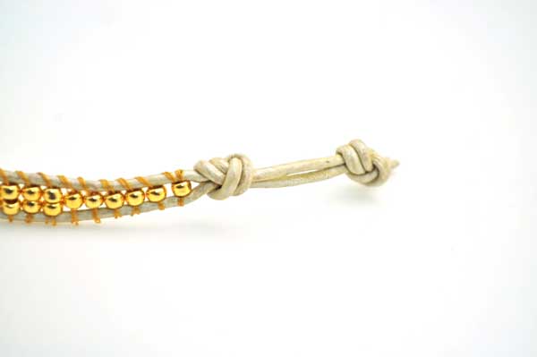 Bracelet wrap blanc et doré avec Tila beads, Rocaille Miyuki et nacrées PureCrystal