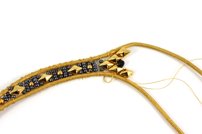 Cuff Wrap y Negro Oro y PureCrystal Diamonduo botón 05 Manchette Wrap Noire et Dorée Diamonduo et Bouton PureCrystal 05