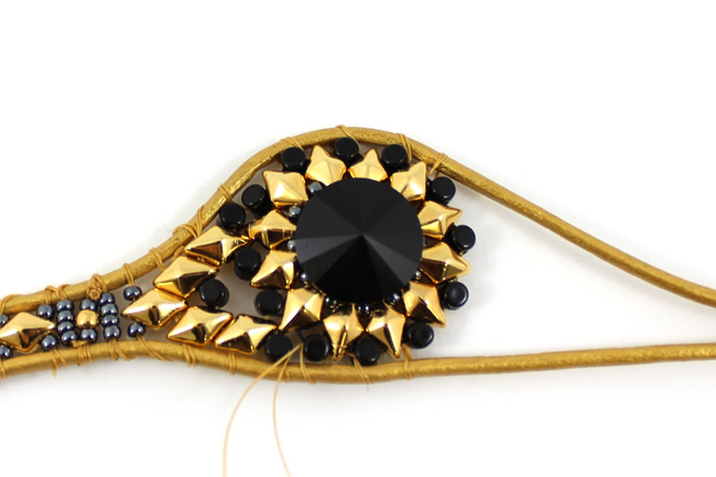 Cuff Wrap y Negro Oro y PureCrystal Diamonduo botón 07 Manchette Wrap Noire et Dorée Diamonduo et Bouton PureCrystal 07