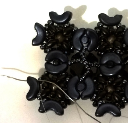 con cuentas pulsera manguito Minos, Arcos y Super Duo : Paso 47