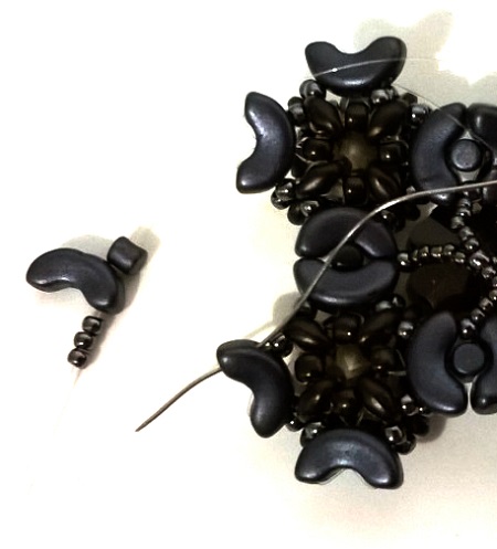 con cuentas pulsera manguito Minos, Arcos y Super Duo : Paso 48