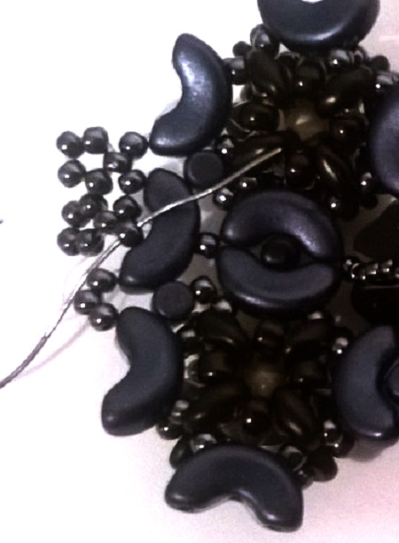 con cuentas pulsera manguito Minos, Arcos y Super Duo : Paso 63