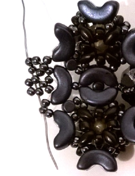 con cuentas pulsera manguito Minos, Arcos y Super Duo : Paso 65