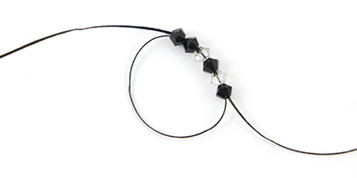 Brazalete encabeza PureCrystal peyote tubular puntada : Paso 1