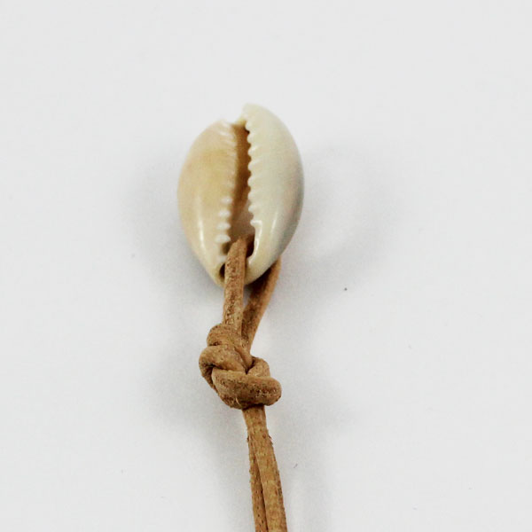 Pulsera de cuero Tuto 5 vueltas con una concha Cauri y cuentas Miyuki : Paso 1