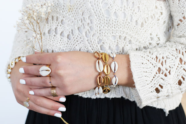 DIY Easy Jewel - Pulsera de macramé con nudo y nudo corredizo DIY Bijou Facile - Bracelet Macramé avec Cauris et n?ud coulissant final