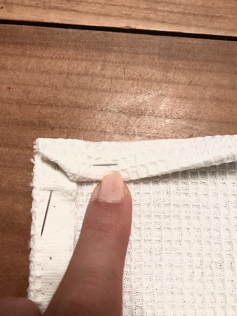 Bricolaje fácil de coser té toalla panal patrones bordados hojas de otoño en hilo DMC Mouliné Etoile DIY couture facile Torchon en tissu nid d'abeille brodé motifs feuilles d'automne en fil DMC Mouliné Etoile