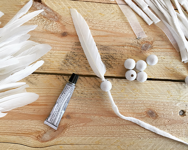 Atrapasueños atrapasueños fácil DIY crochet doily con encaje y flecos de jersey : Paso 4