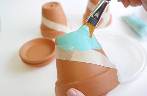 Bricolaje macetas de pintura fáciles para la primavera con decoCème pintan Pébéo DIY facile Peindre ses pots de fleurs pour le printemps avec la peinture decoCème de Pébéo