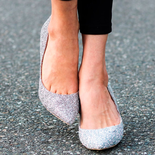 DIY Personalización de tacones con purpurina plateada