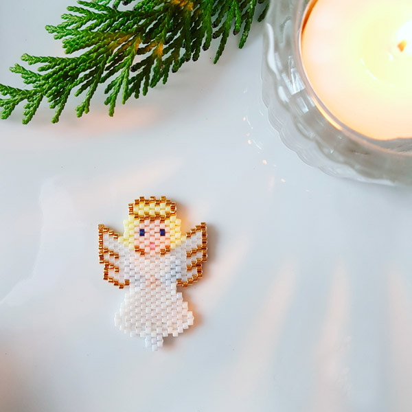 Esquema Angelito tejiendo en punto de ladrillo con Cuentas Miyukis Delicas 11/0 Esquema Angelito tejiendo en punto de ladrillo con Cuentas Miyukis Delicas 11/0