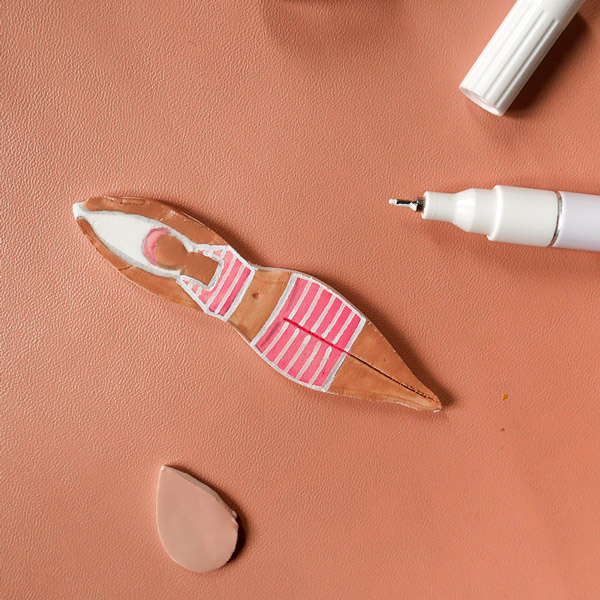 Broche DIY baigneuse en pâte polymère