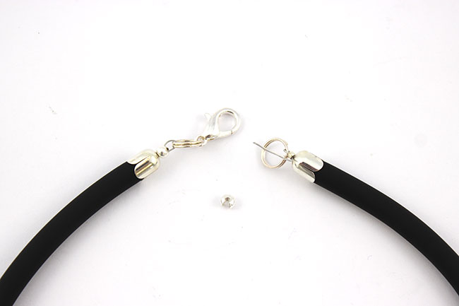 Collar étnico multicolor de arcilla polimérica : Paso 19