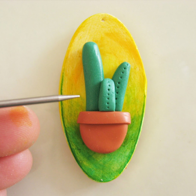 Trio de Porte-clés tendance Cactus en pâte polymère et pompons étape 14