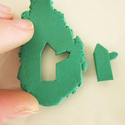 Trio de Porte-clés tendance Cactus en pâte polymère et pompons étape 19