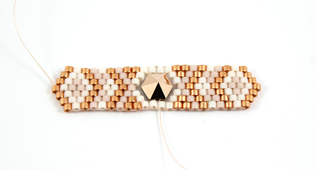Bracelet tissage Miyuki Brickstitch Spike beads PureCrystal 5
