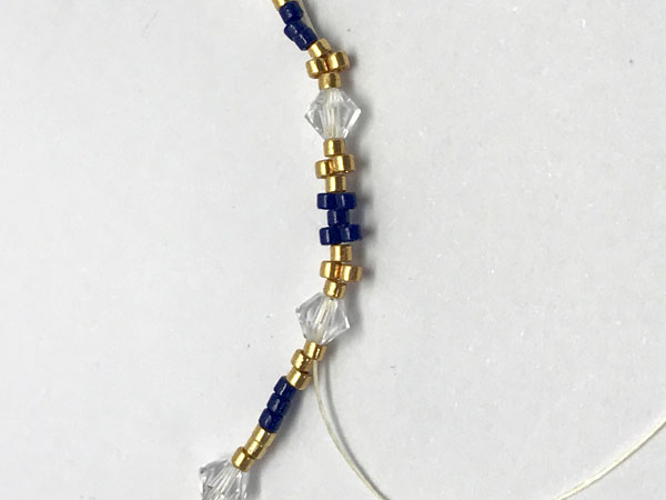 Brazalete de brazalete tejido peyote bricolaje con cuentas Miyuki Delicas : Paso 6
