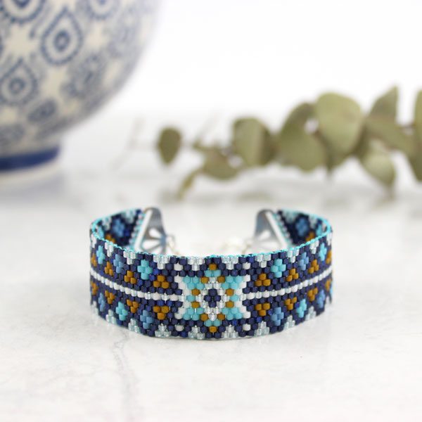 Cómo empezar una extraña pulsera de peyote? Perles Co