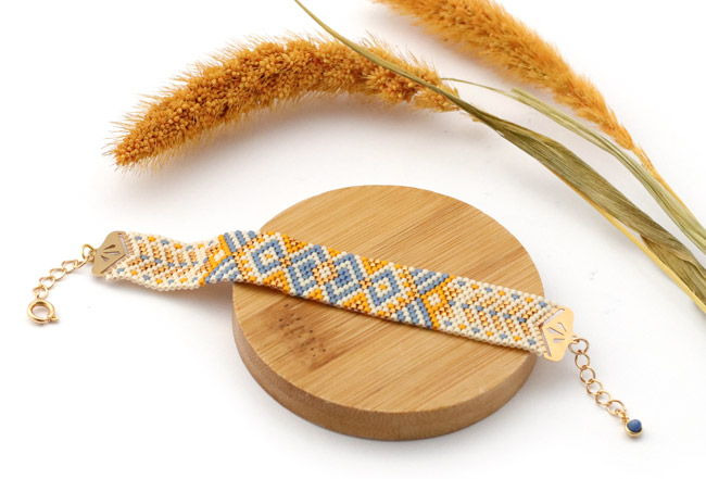 Bracelet miyuki 13 rangs de perles tissage peyote impair couleurs estivales final