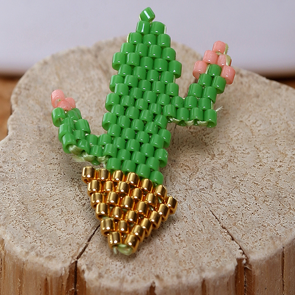 Broche Cactus de Brick Stitch Miyuki