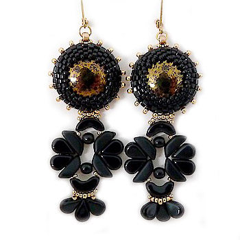 Pendientes Ida con cuentas de cristal Amos®, Tinos® y Arcos®, y cabujones de cristal de Puca®