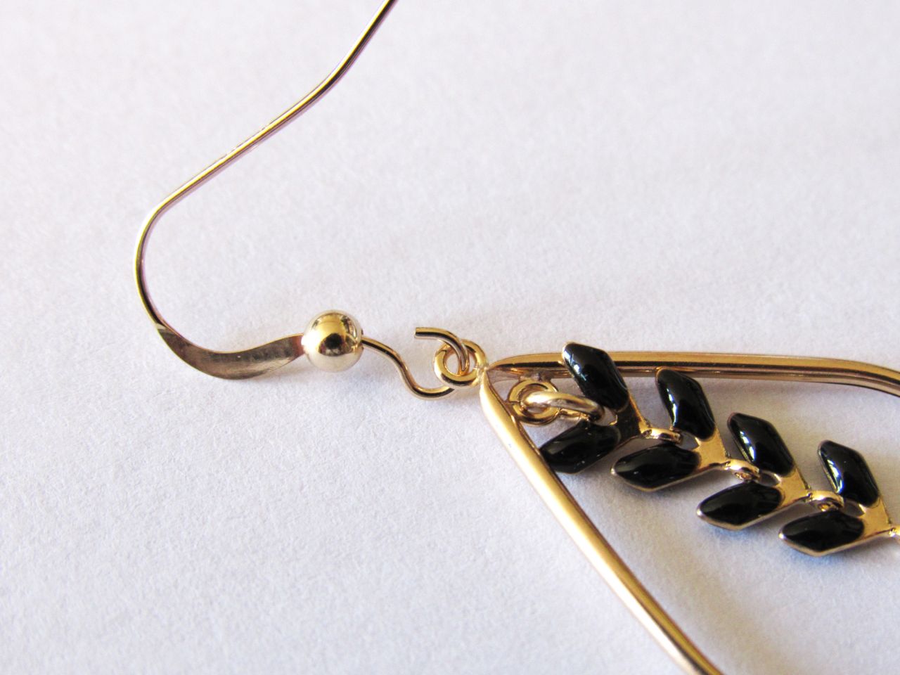 Pendientes con colgante de oro laminado y cadena de espiga : Paso 6