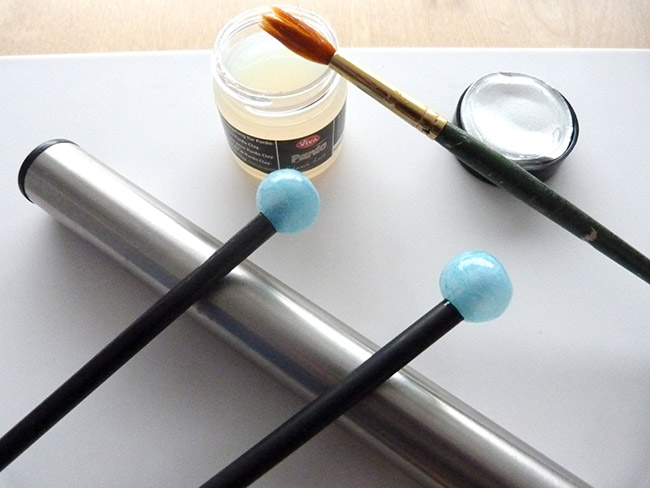 pendientes con los granos huecos de arcilla de polímero : Paso 7