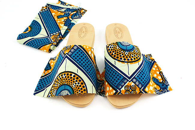 customiser des sandales en cuir avec du tissu wax d&eacute;coupe de tissu