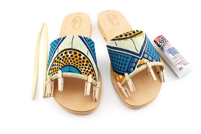 customiser des sandales en cuir avec du tissu wax coller le biais