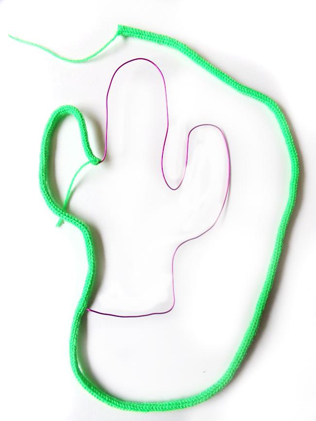 diy-deco-realiser-un-cactus-au-tricotin-07