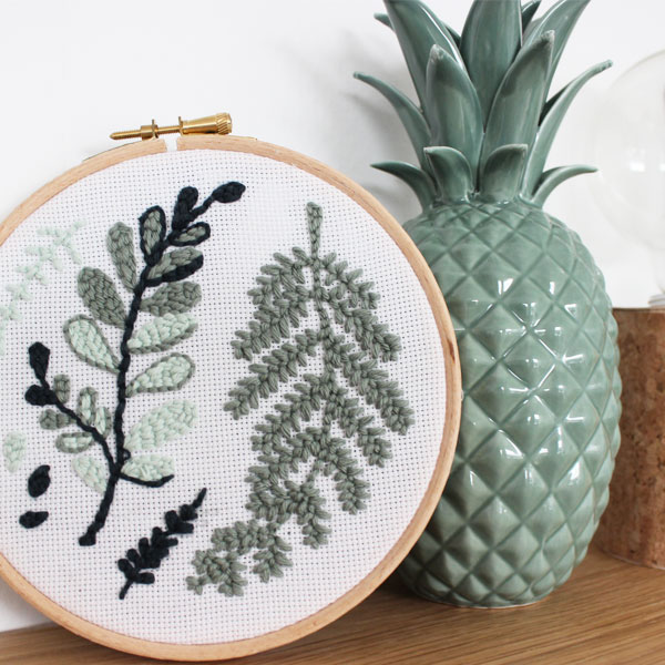 Video tutorial Punch Needle: cómo usar una aguja mágica?