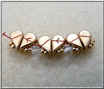 Colgante de San Valentín con Cuentas de cristal checo Amos® de Puca : Paso 8 Colgante de San Valentín con Cuentas de cristal checo Amos® de Puca : Paso 8