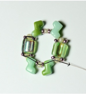 tutorial-muñeca Zorro-Beads-sedoso-cuentas-04